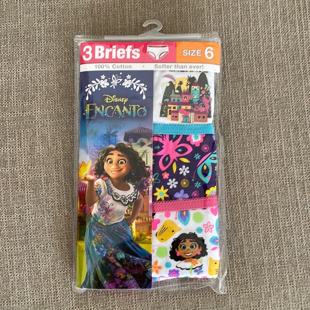 Disney Encanto girl’s underwear